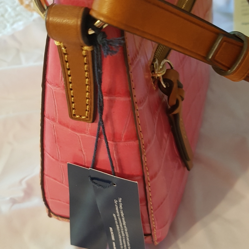 Dooney n Bourke NWT  Croco sm Kiley hobo hot pink - Picture 9 of 14